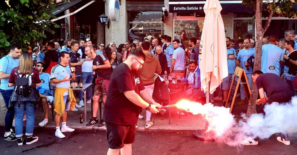 Bengalas, bufandeo y gritos: el celtismo 'lleva en volandas' a los suyos