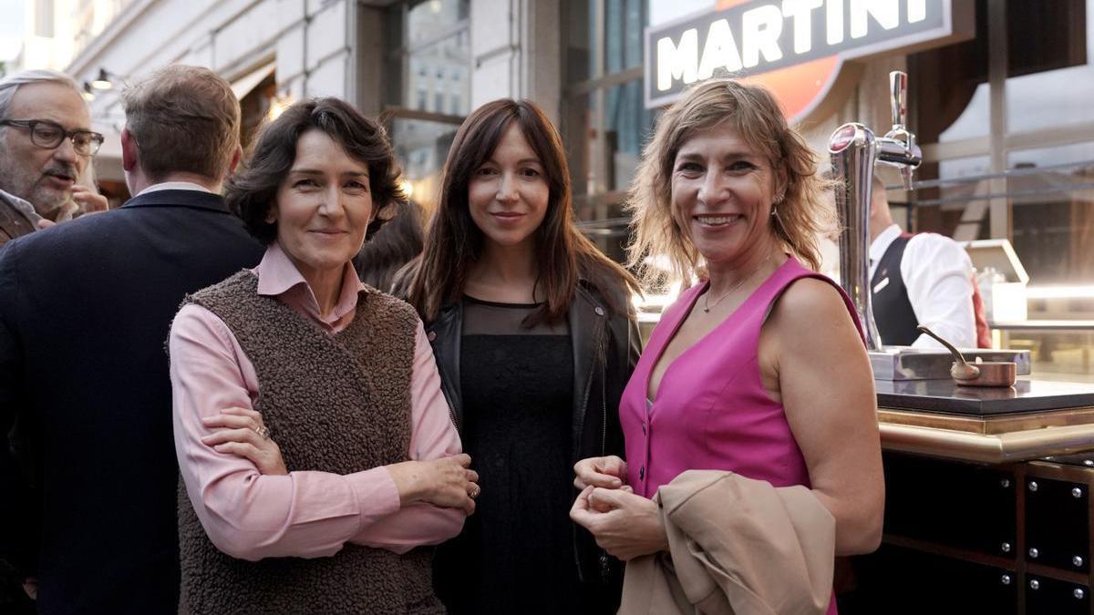 Lula Gómez, periodista, directora de comunicación de la Secretaría General Iberoamericana e Isabel Garzo, escritora y Ángeles González-Sinde, escritora y cineasta.