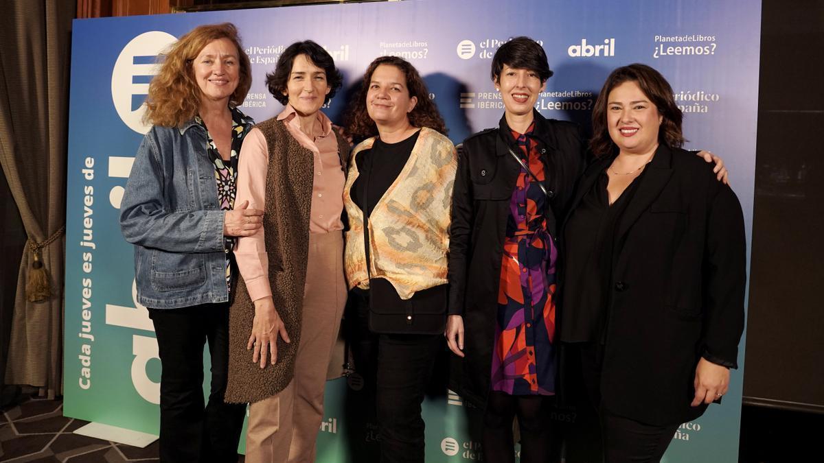 Lola Larumbe, librera de Alberti; Ángeles González-Sinde, escritora y cineasta; Pilar Álvarez Sierra, editora; Giselle Etcheverry Walker, gestora cultural, y Catalina Mejía, editora.