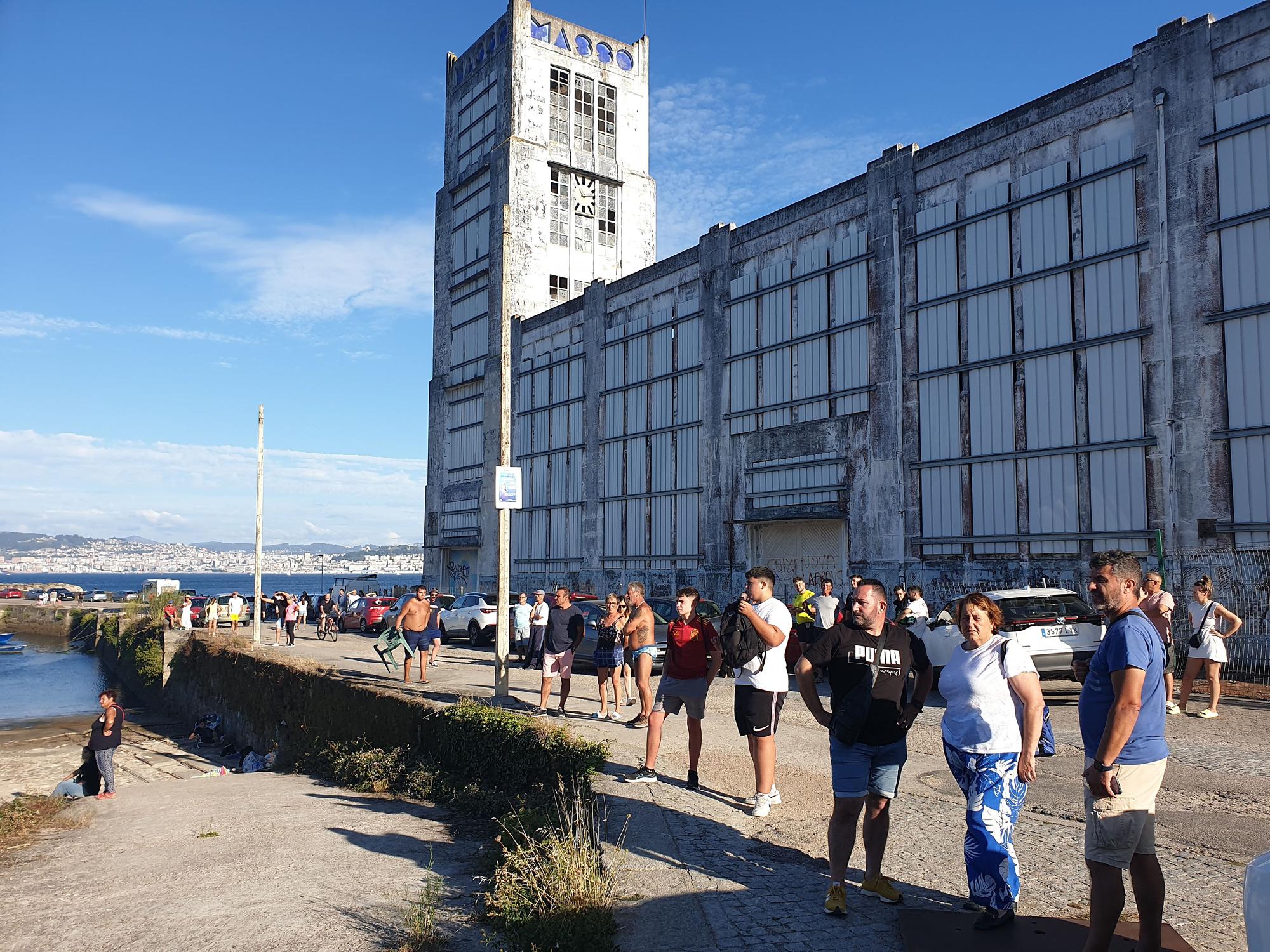 Un incendio afecta a la antigua guardería de Massó, en Cangas