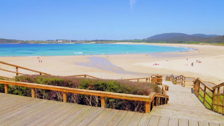 Recorrido por las 113 playas de Galicia con bandera azul