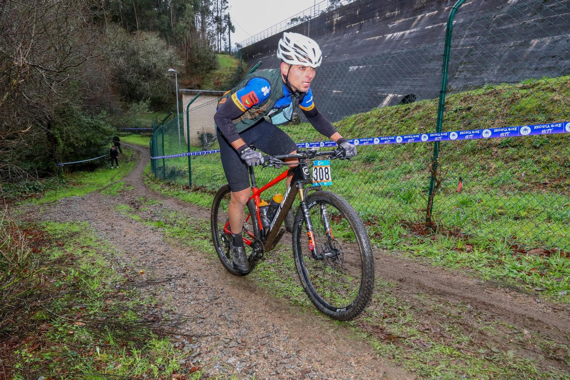 El monte Xiabre se convierte en el paraíso de la bicicleta de montaña