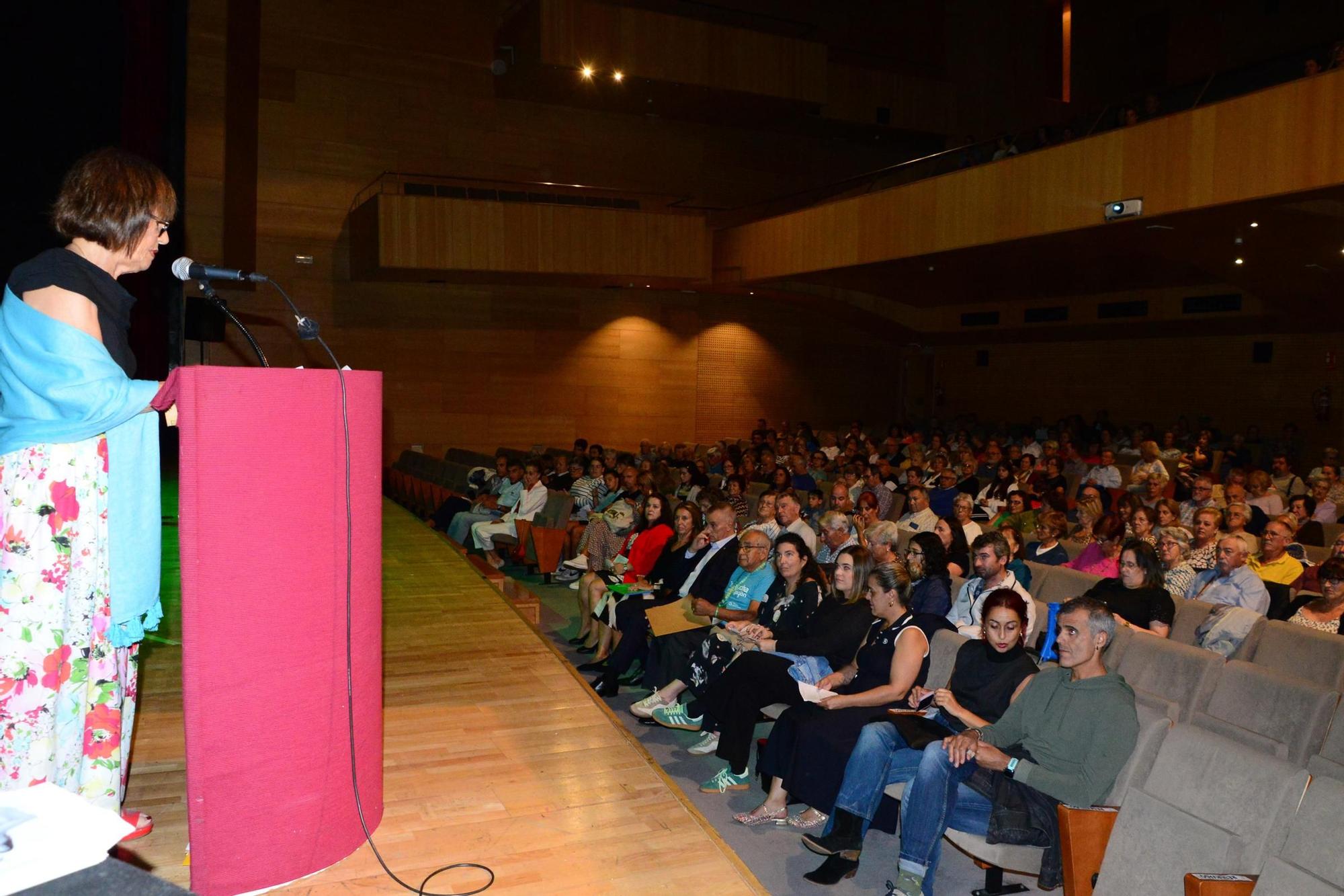 La IX Gala Benéfica Contra el Cáncer en Cangas