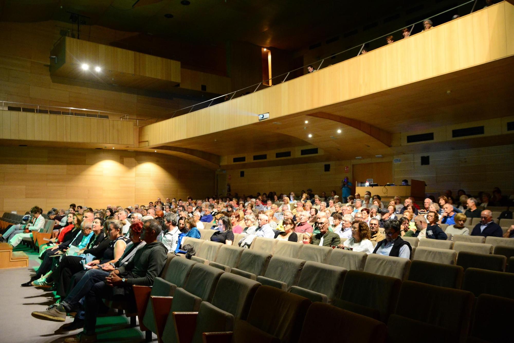 La IX Gala Benéfica Contra el Cáncer en Cangas