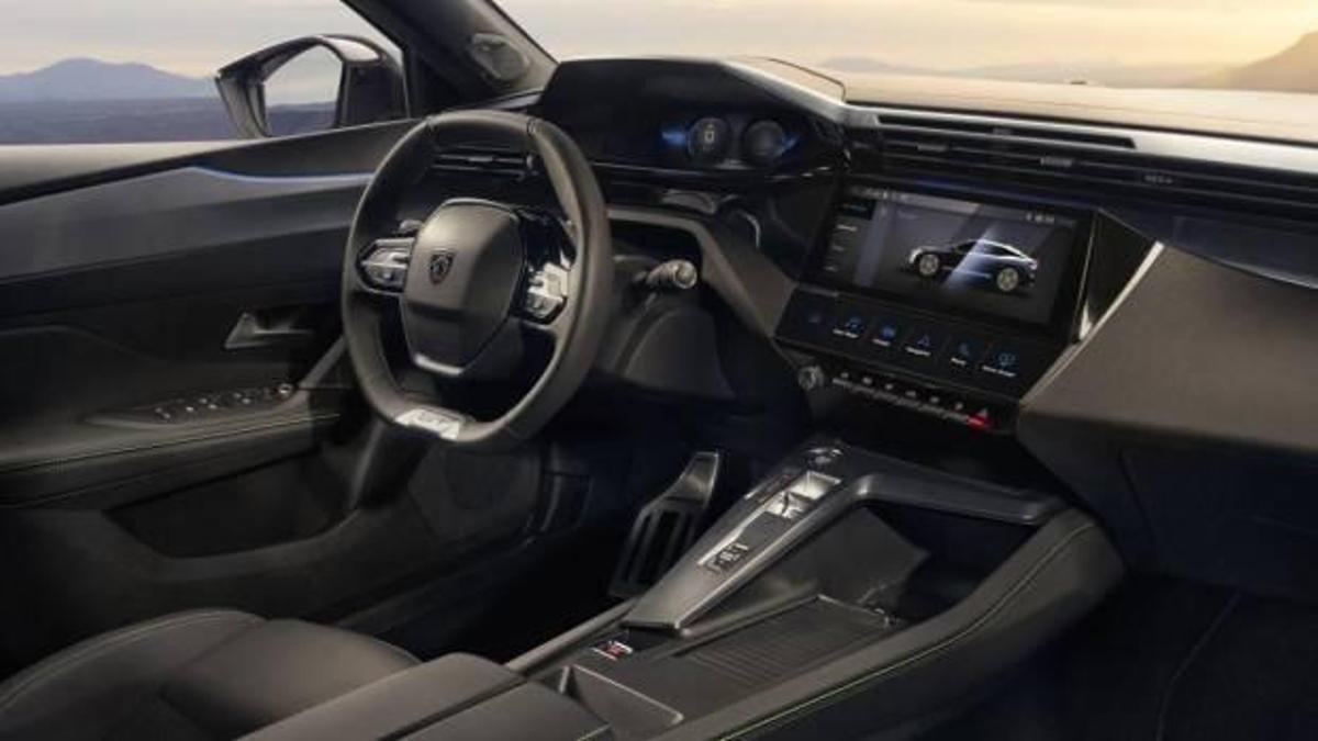 El diseño interior del Peugeot E-408.