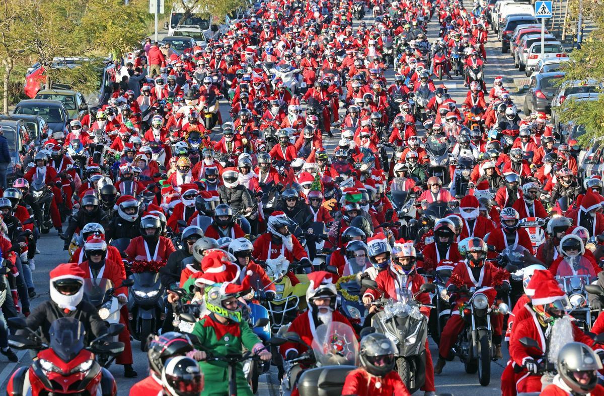 VIGO. GRAN PAPANOELADA MOTERA POR NAVIDAD.